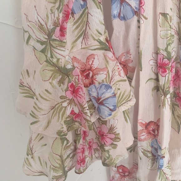 NWOT Off the Shoulder Floral Flowy Top - Picture 4 of 5